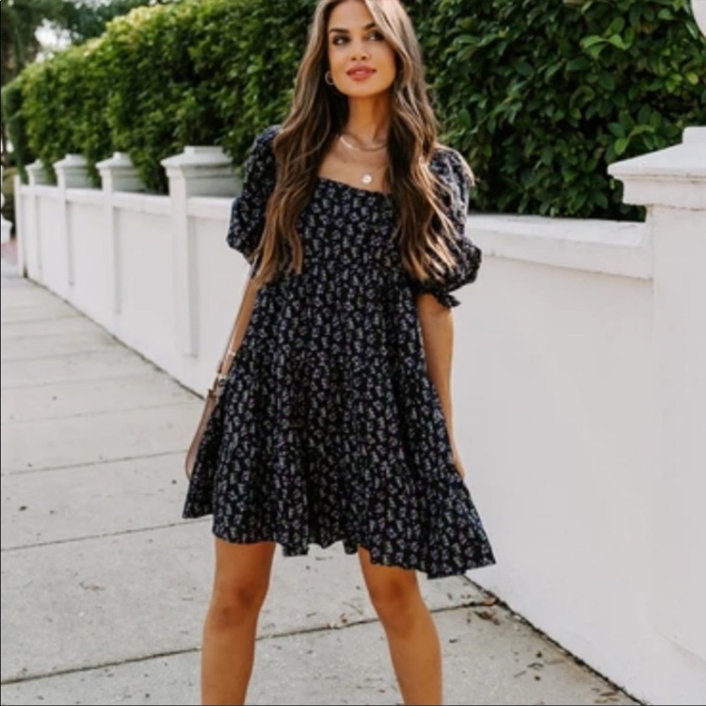 VICI violets are blue puff sleeve dress. NWOT